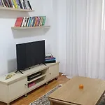 Appartement Cozy Apartment, Free Parking Near Dajti Cable Car, Bunk'art Tirana