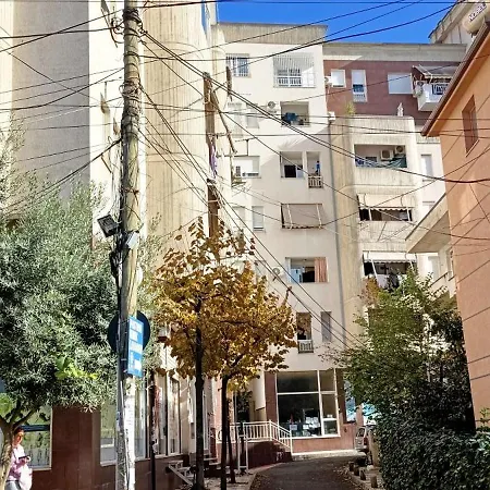 Cozy Apartment, Free Parking Near Dajti Cable Car, Bunk'art Апартаменты *