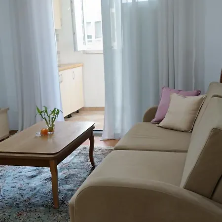 Cozy Apartment, Free Parking Near Dajti Cable Car, Bunk'art * Тирана