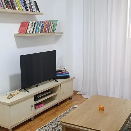 Апартаменты Cozy Apartment, Free Parking Near Dajti Cable Car, Bunk'art Тирана