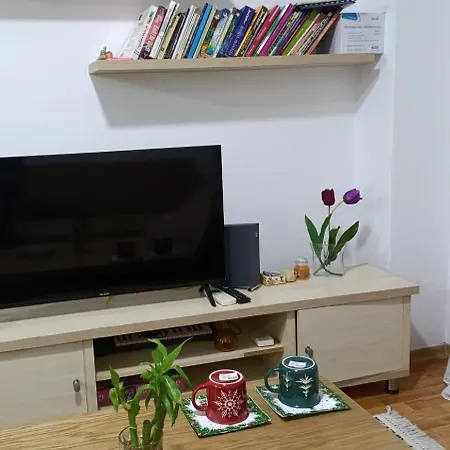 Cozy Apartment, Free Parking Near Dajti Cable Car, Bunk'art *