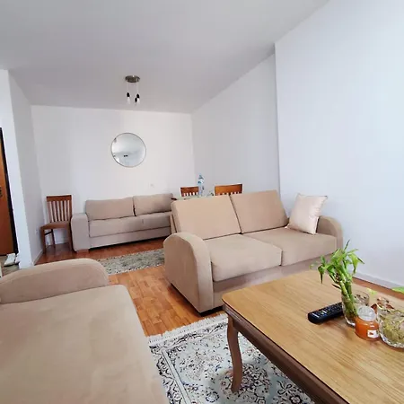 Cozy Apartment, Free Parking Near Dajti Cable Car, Bunk'art *